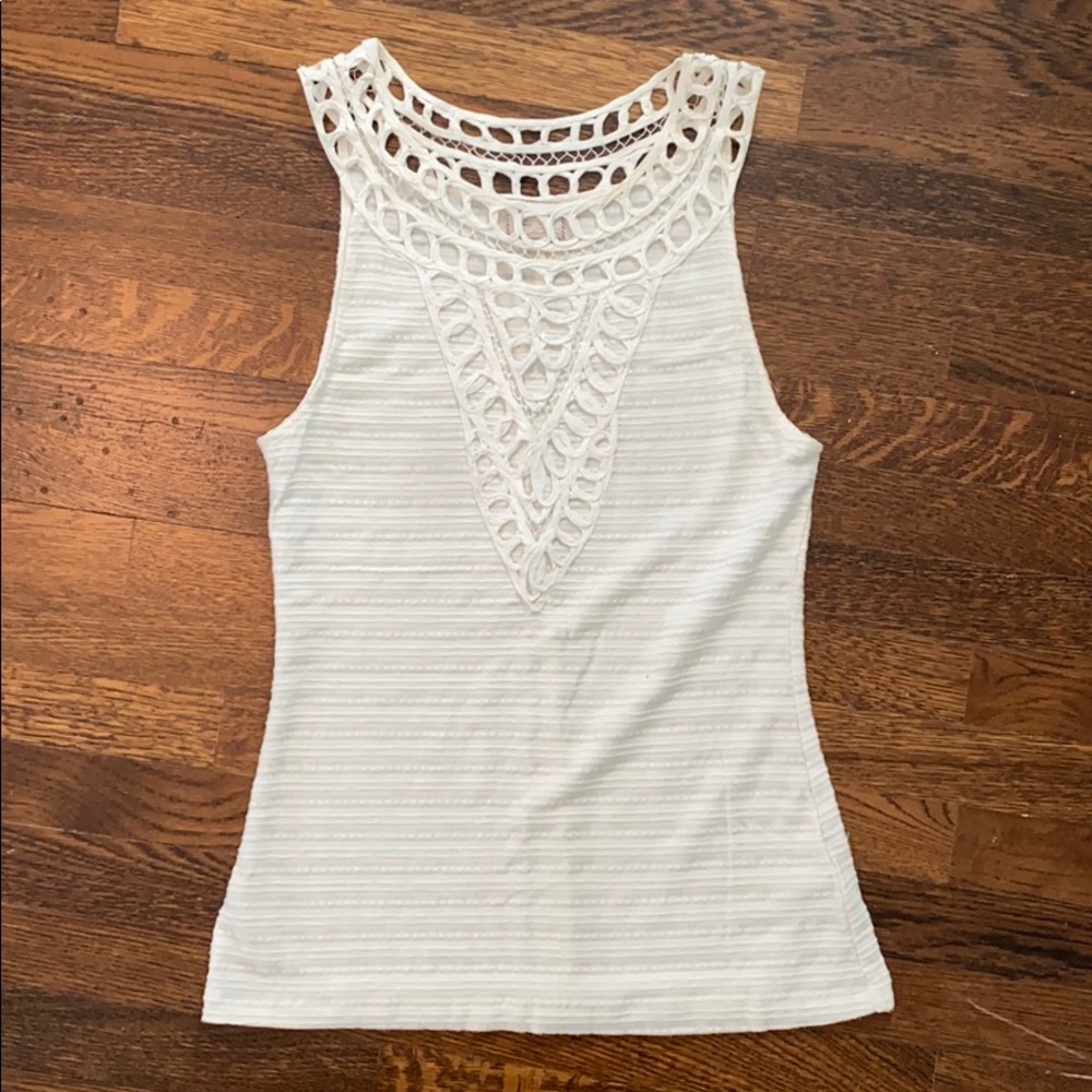 White sleeveless shirt